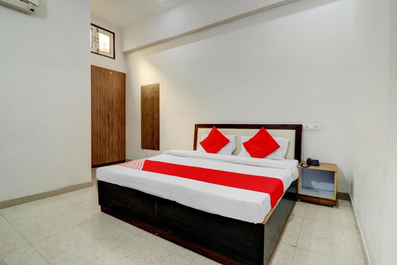 Oyo 72429 New Abhinandan Hotel Amroha Luaran gambar